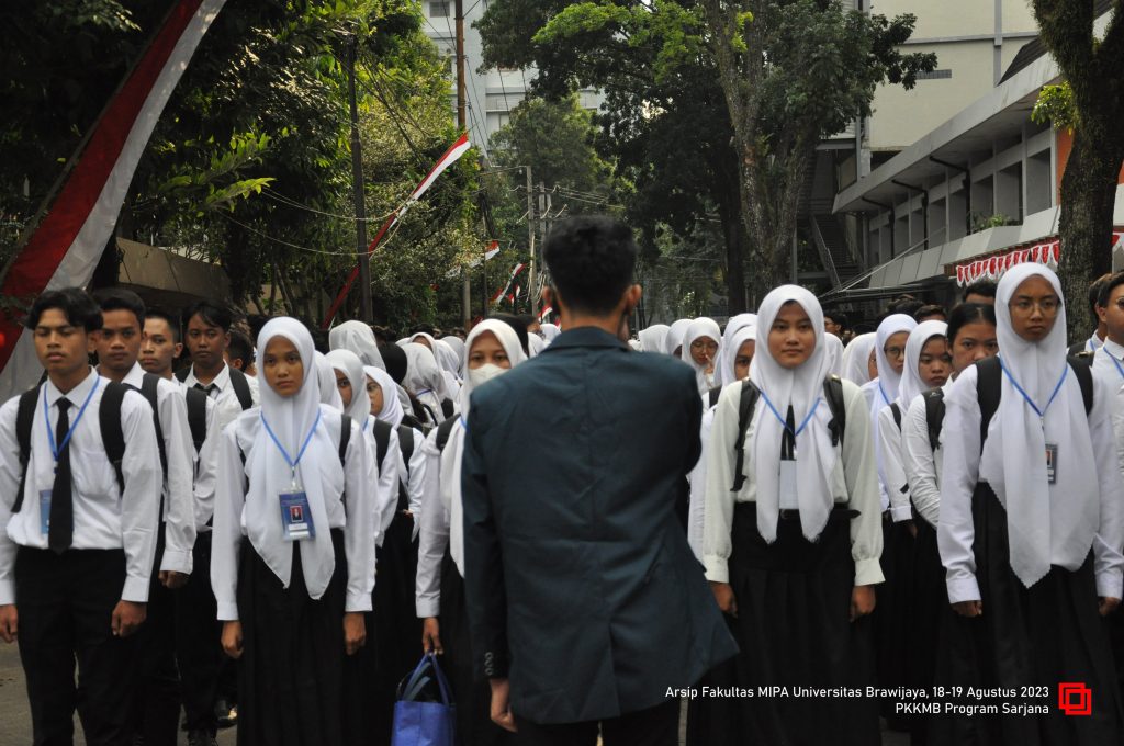 Sambut Mahasiswa Baru, FMIPA Gelar PKKMB Program Sarjana - Fakultas MIPA